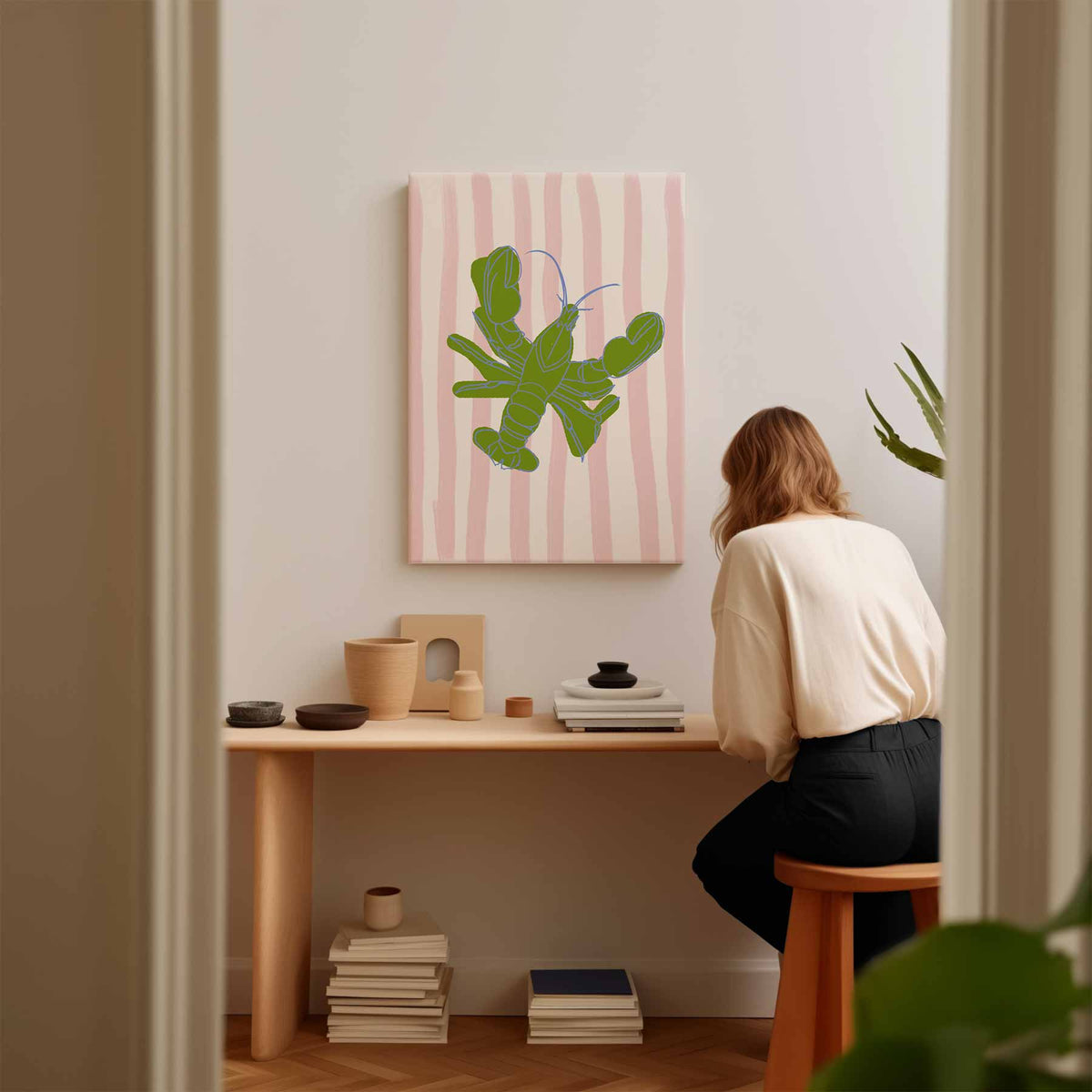 Groene Kreeft op Strepen – staand kunstwerk voor modern interieur