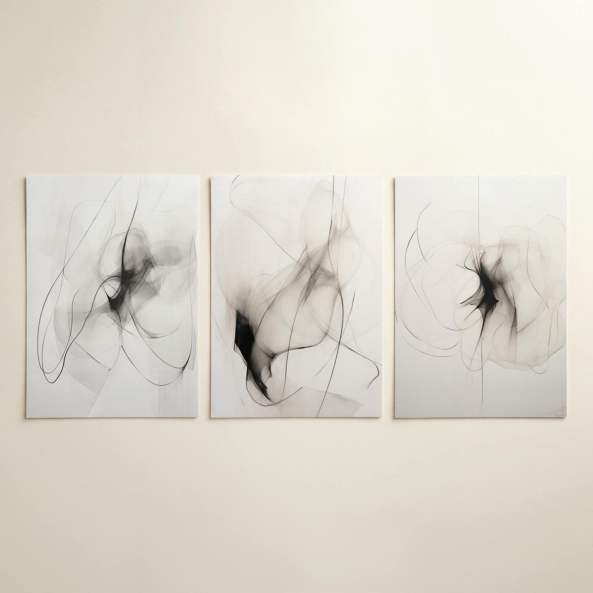 Zwevende lijnen – driedelige posterset in interieur