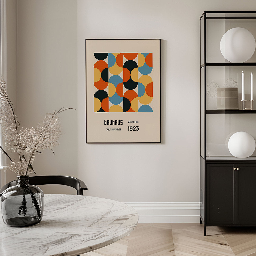 Vormritme en kleur – geometrische Bauhaus poster in staand formaat