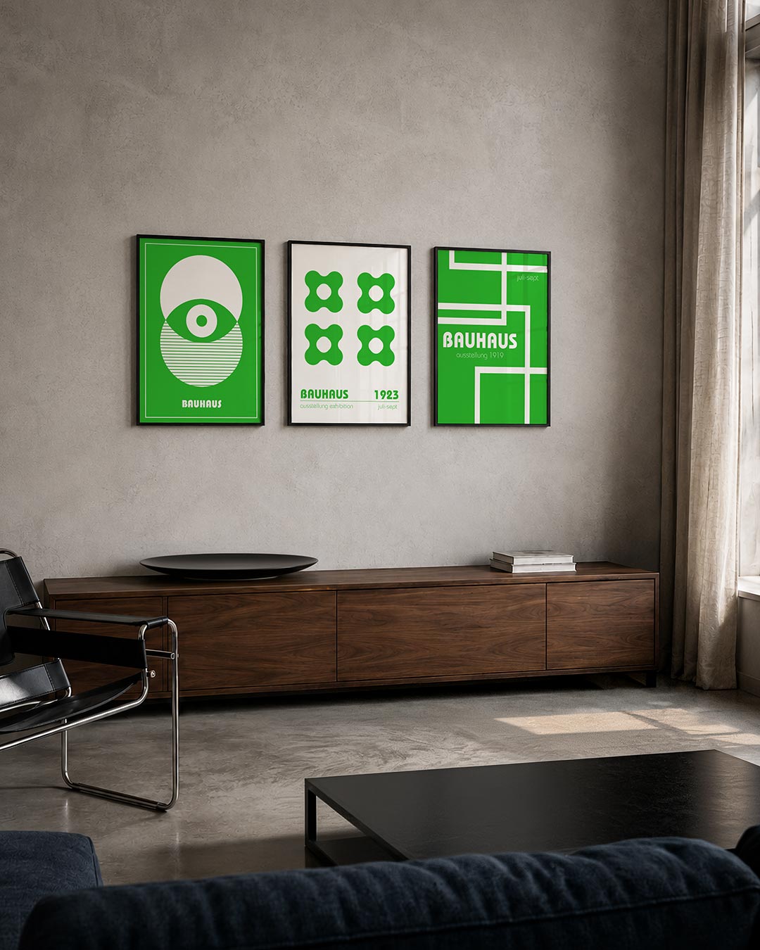 Cirkel en strepen driedelige posterset – deze poster toont een speelse compositie van witte cirkels en groene strepen op een