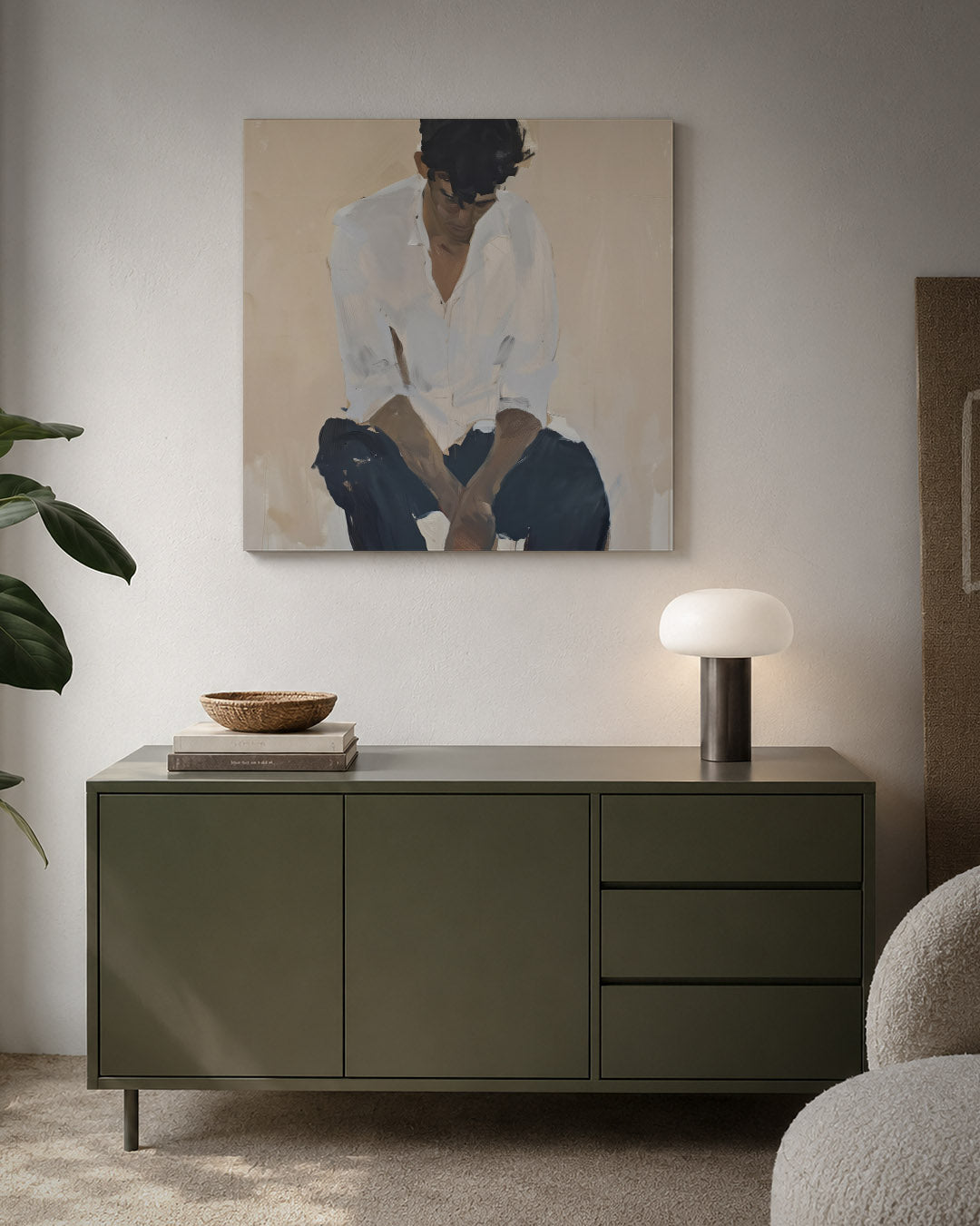 Zittende gestalte kunstwerk – detailweergave – dit kunstwerk toont een zittende figuur in een ontspannen houding. De zachte