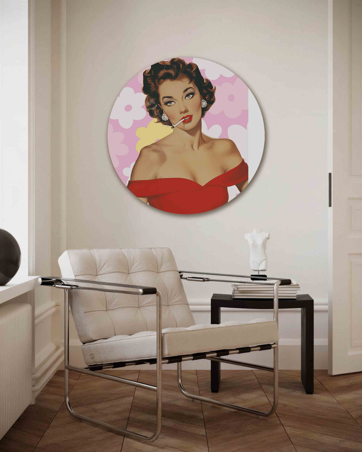Vrouw in rode jurk – Pop Art muurcirkel als ronde wanddecoratie