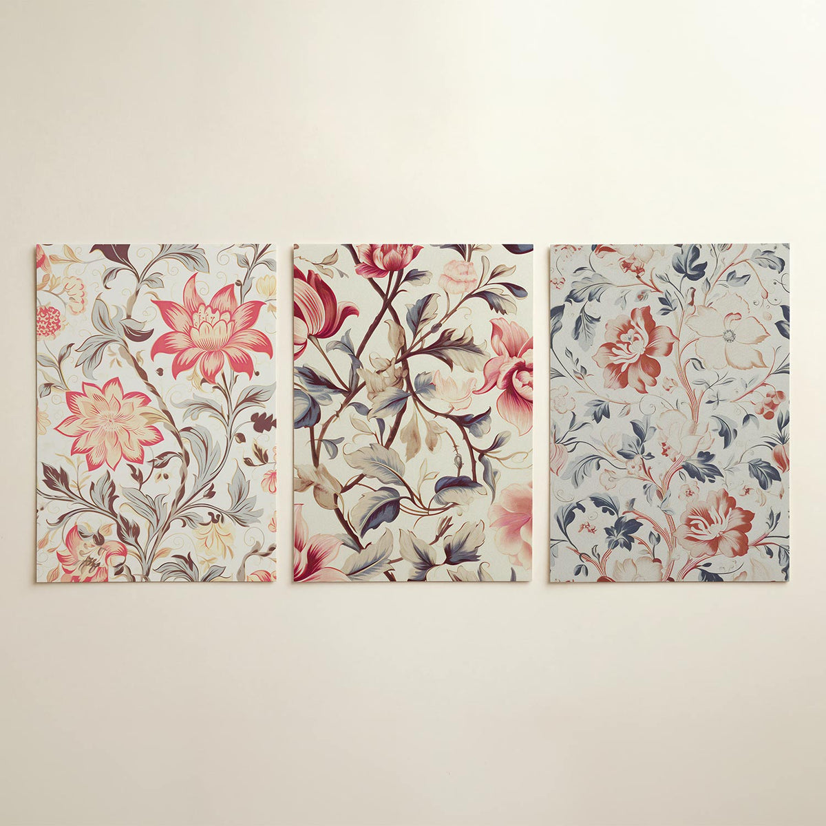 Bloemrijke vormen – driedelige posterset in interieur