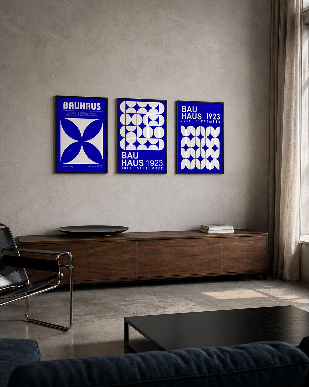 Kleur en vormen posterset – tweede productweergave – deze posterset in drie delen toont een levendig spel van blauwe en witte