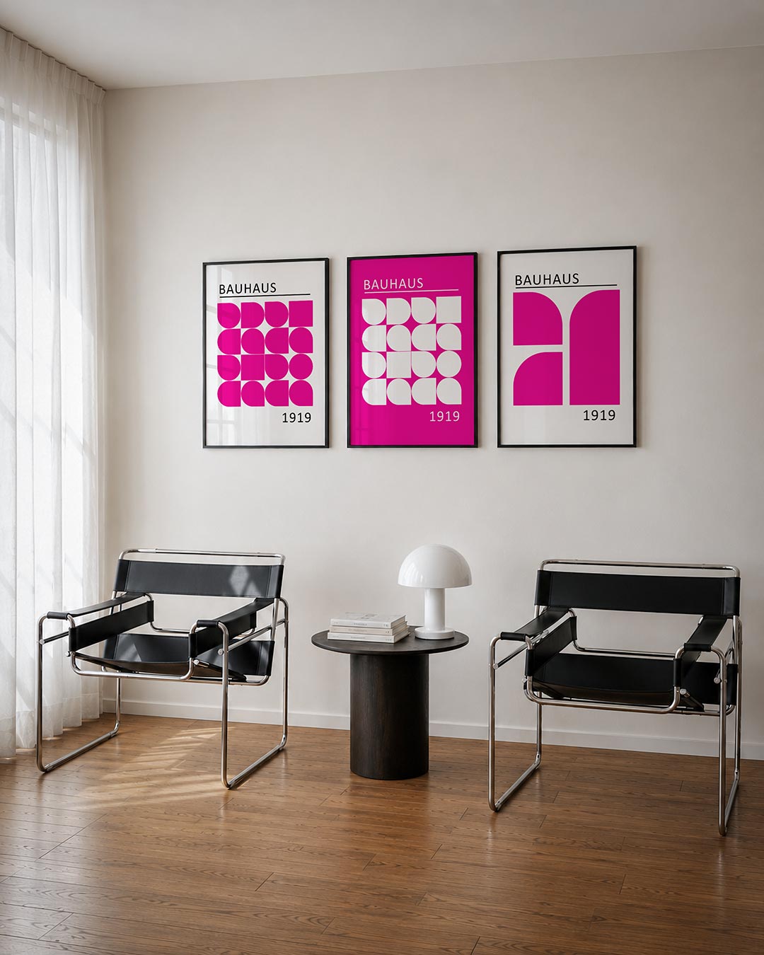 Vorm en kleur posterset – tweede productweergave – deze posterset in drie delen toont een speelse ordening van roze vormen op