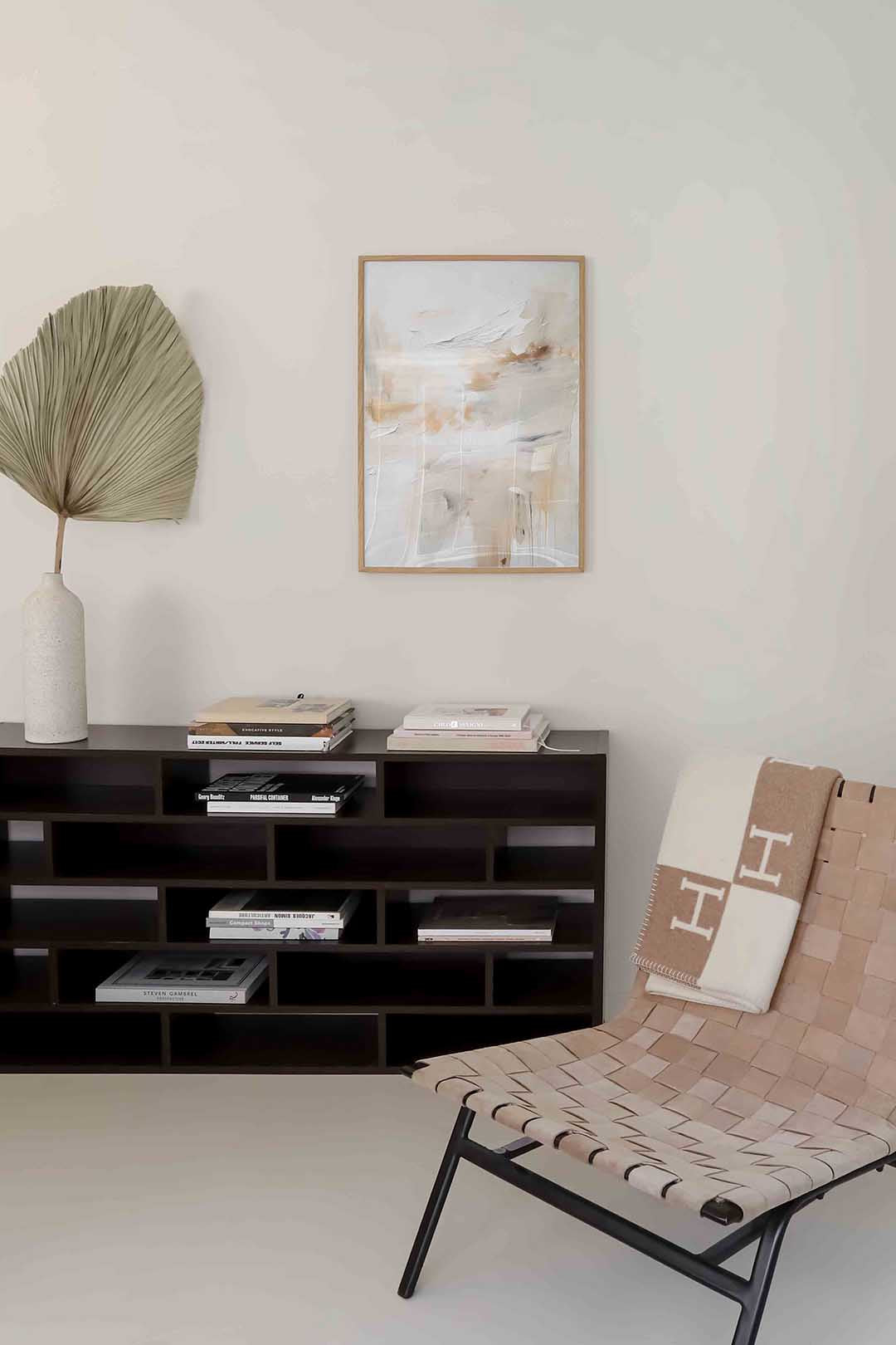 Beige en wit abstracte – zachte abstracte poster in staand formaat