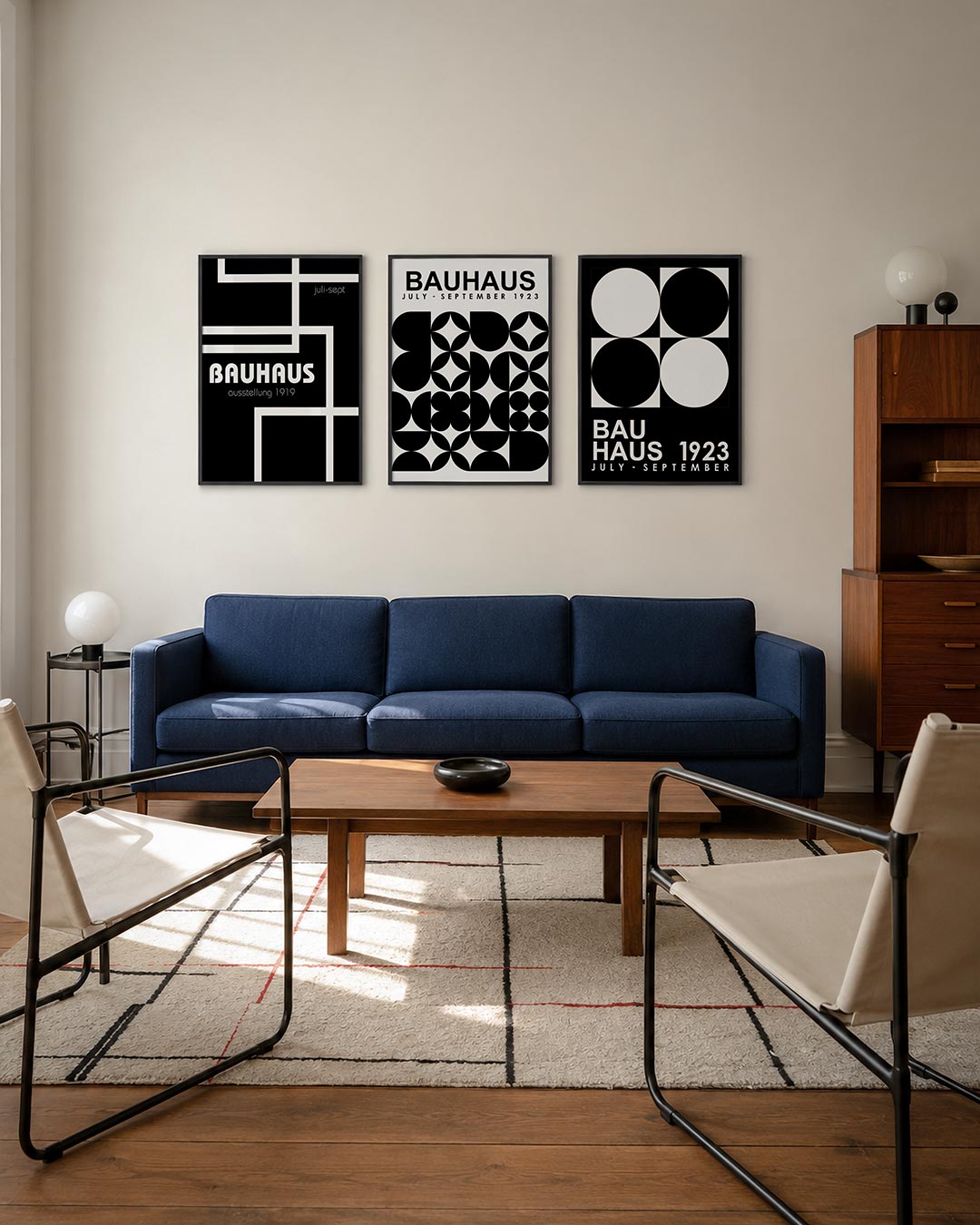 Abstract driedelige posterset – een abstracte posterset met donkere tinten en een rustige visuele opbouw.