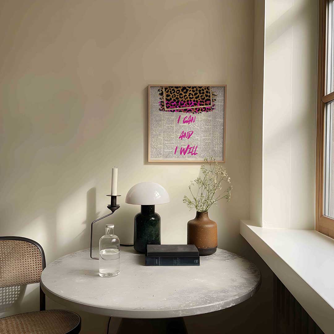 Luipaardprint en tekst – Pop Art wandkunst als vierkante poster