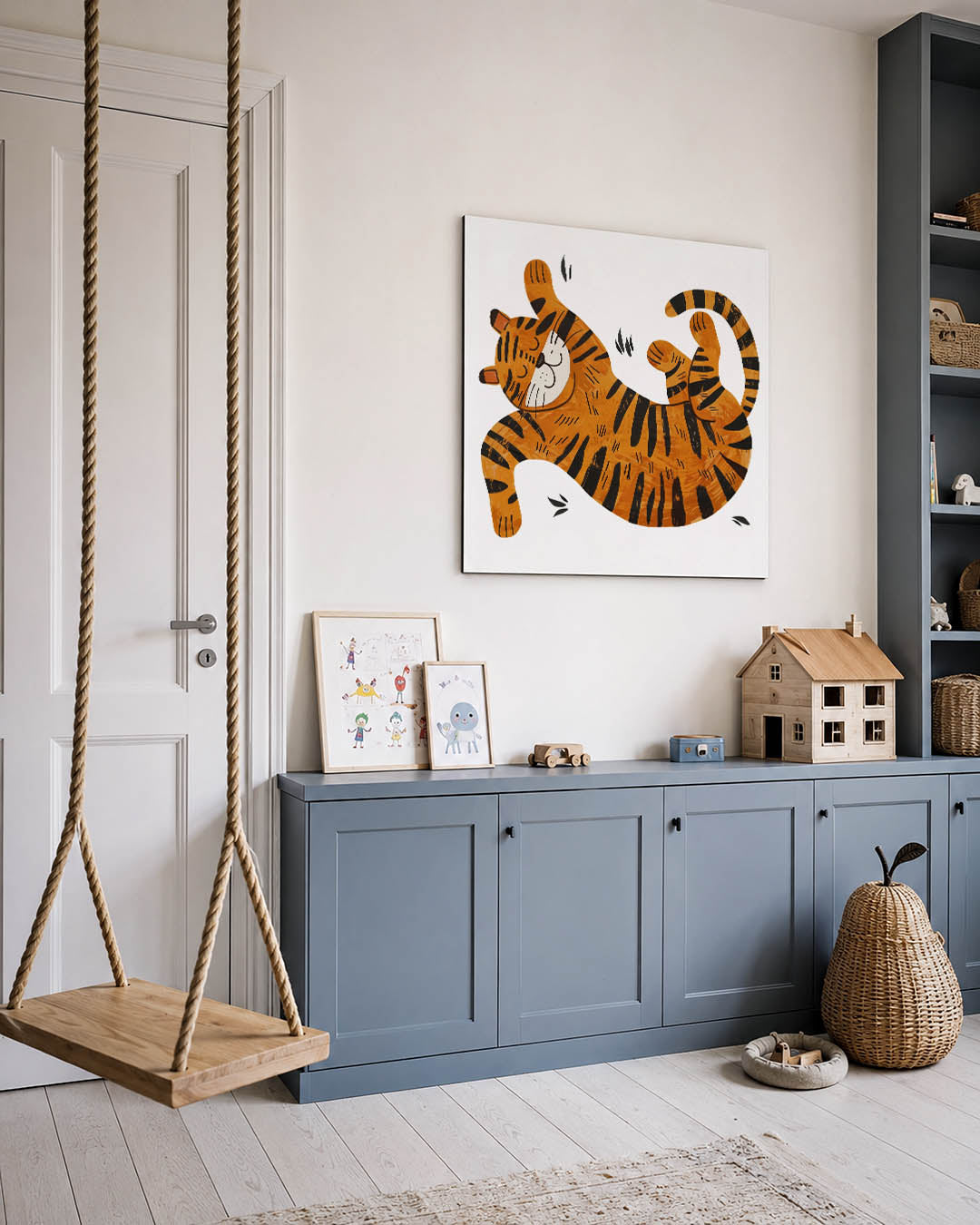 Speelse tijger illustratie kunstwerk – vierkante wanddecoratie – dit beeld toont een vrolijke tijger in speelse houding. De