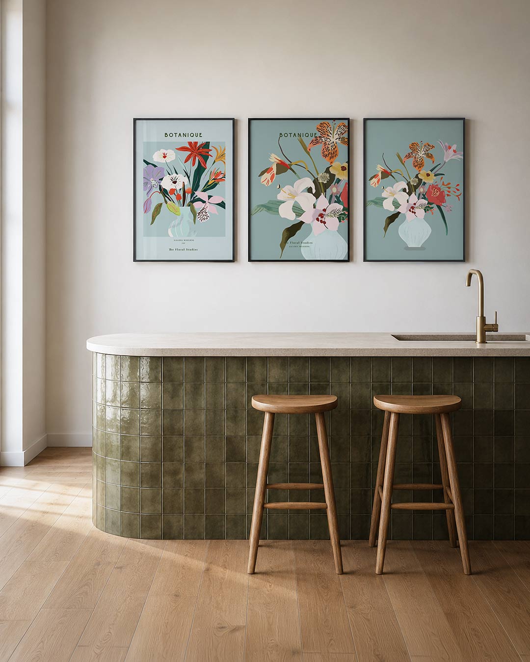 Bloemrijke vormen posterset – tweede productweergave – deze posterset in drie delen toont een levendig boeket met