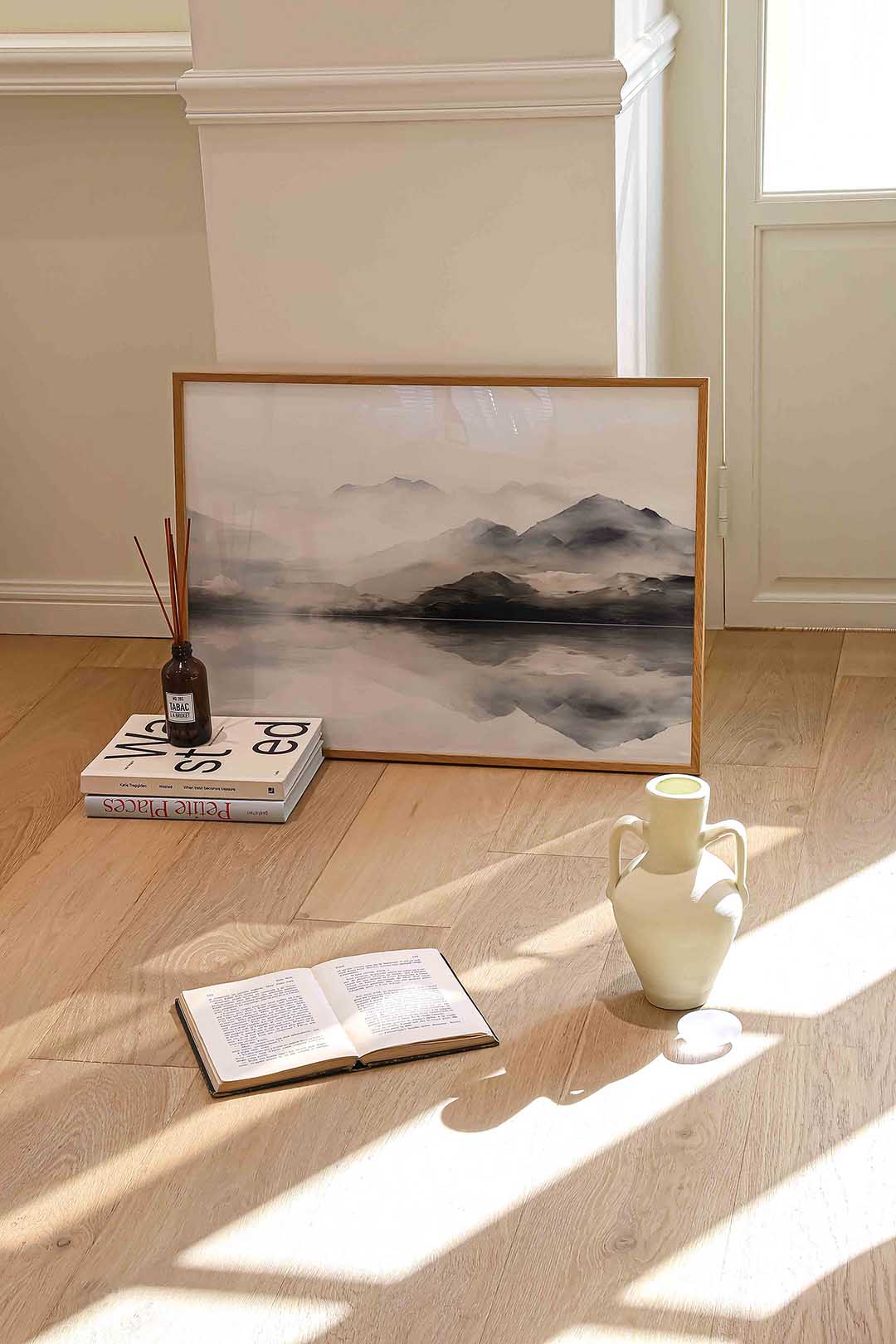 Berglandschap met reflectie – liggende abstracte wanddecoratie van WallArtistic