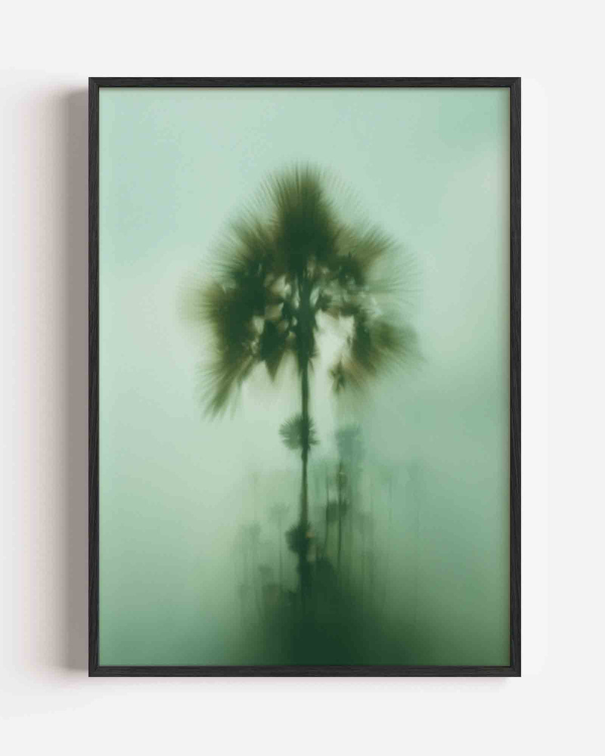 Palmbomen in mist – jungle portret poster als wanddecoratie