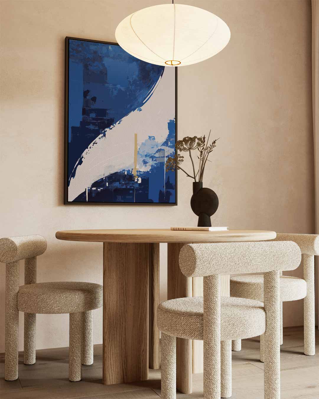 Expressieve Blauwe Abstractie – kunstwerk met zwarte baklijst