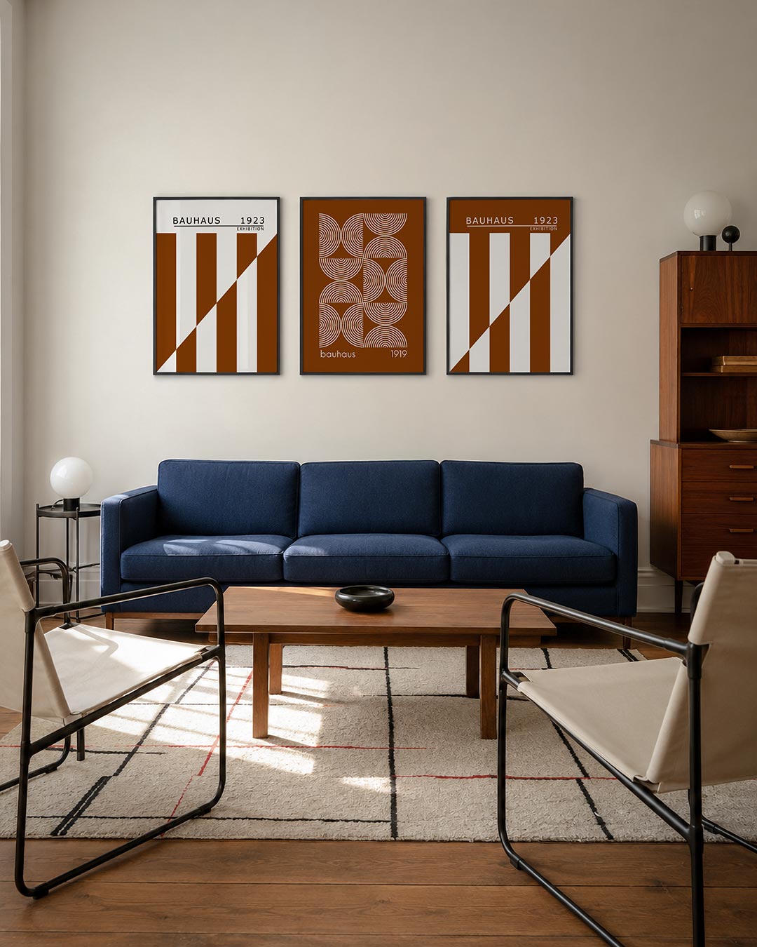 Lijnen en vlakken driedelige posterset – deze posterset in drie delen toont een spel van verticale en diagonale lijnen in