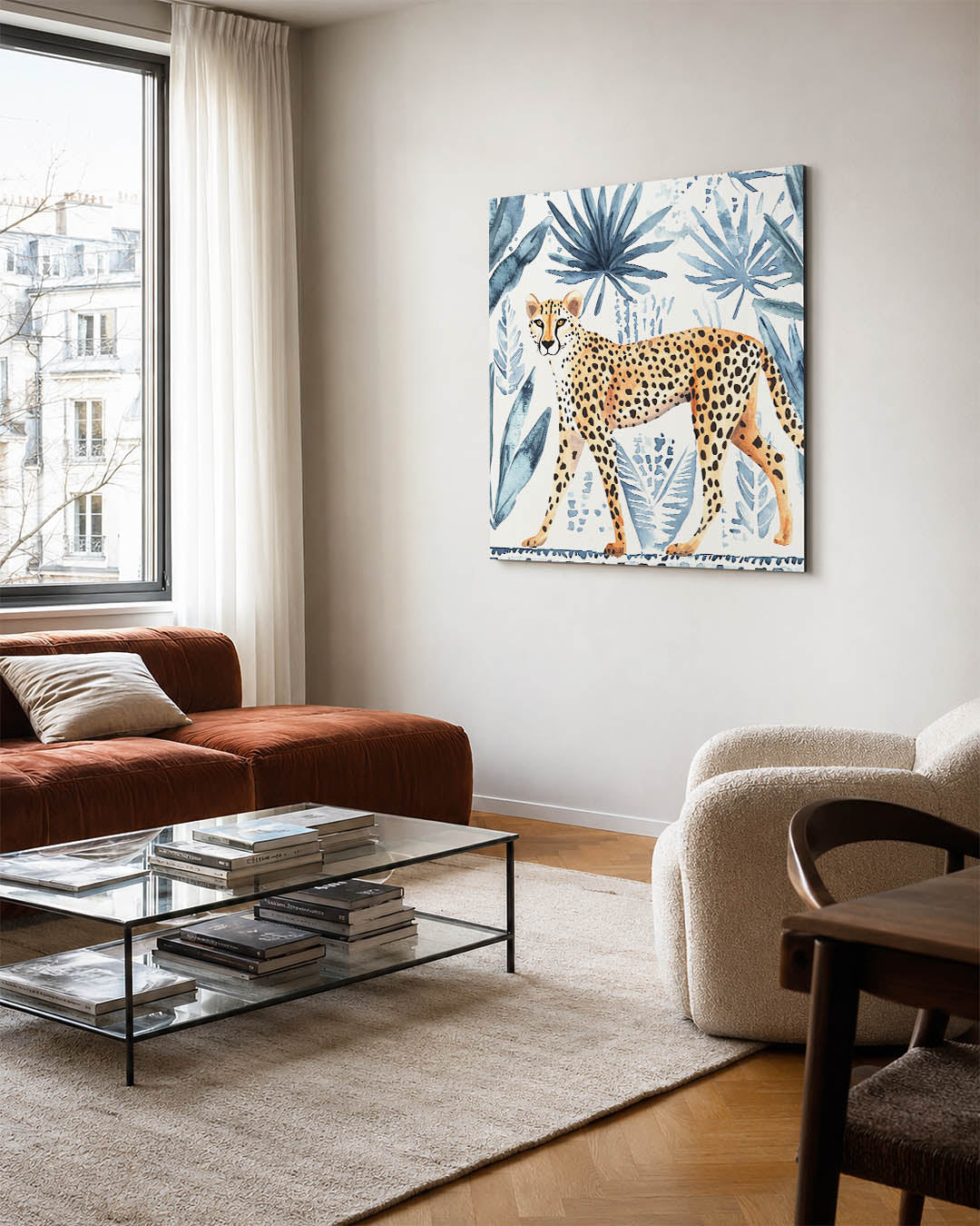 Luipaard en bladeren kunstwerk – vierkante wanddecoratie – dit werk toont een sierlijke luipaard omringd door blauwe