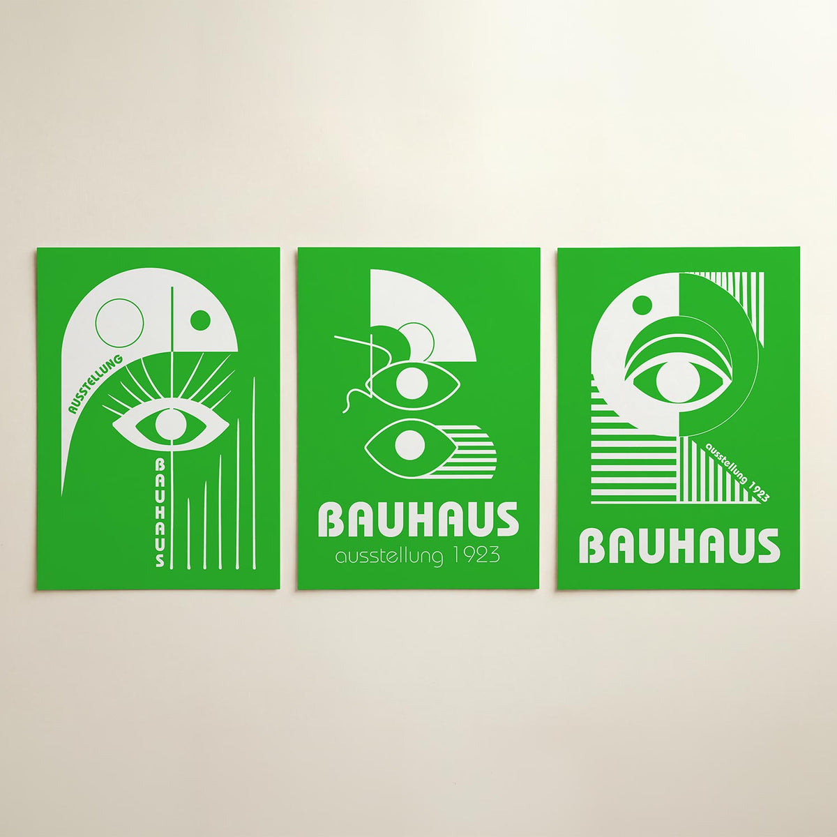 Oog en lijnen driedelige posterset in interieur