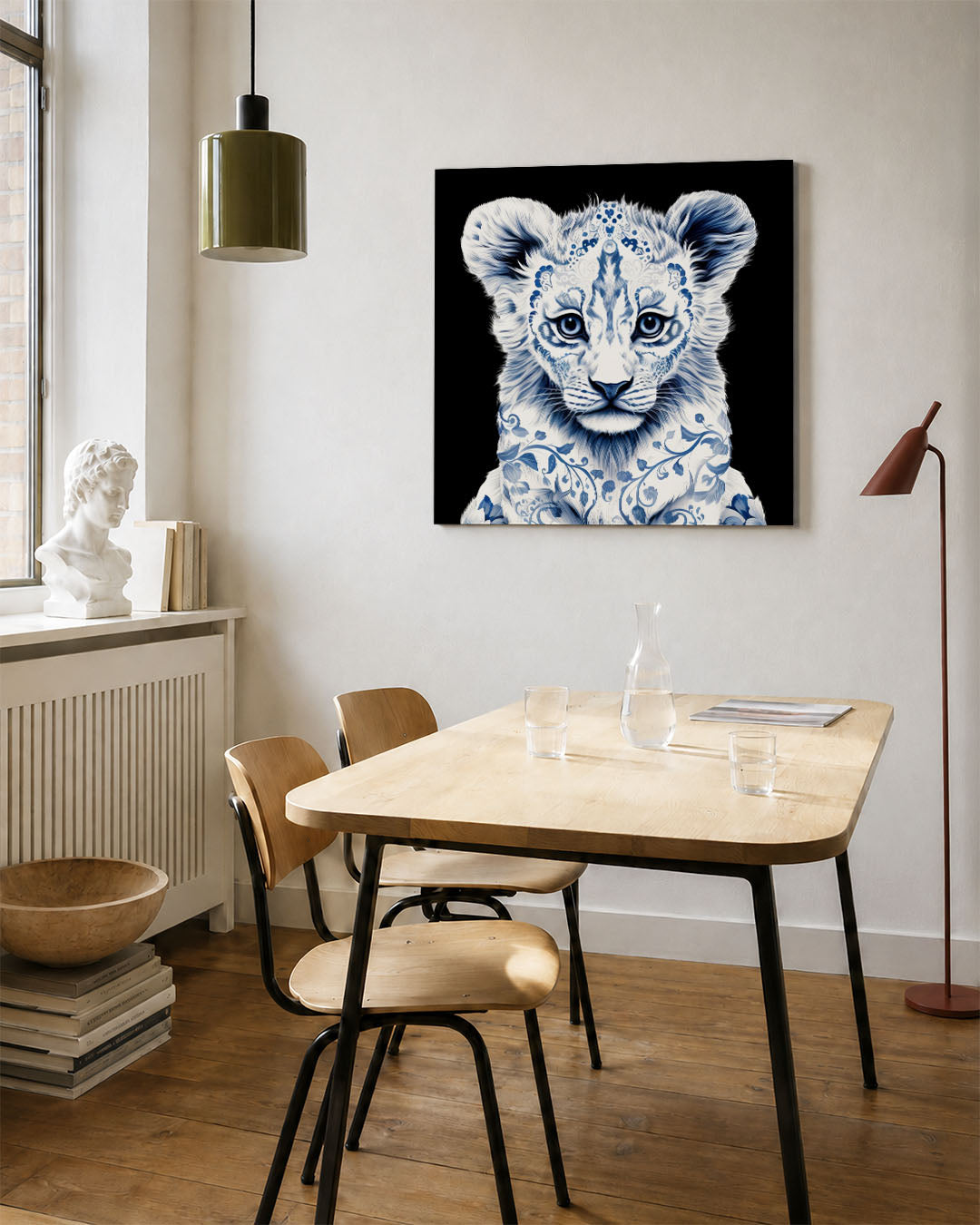 Gedetailleerde leeuwenwelp kunstwerk – vierkante wanddecoratie – dit werk toont een leeuwenwelp met complexe blauwe patronen