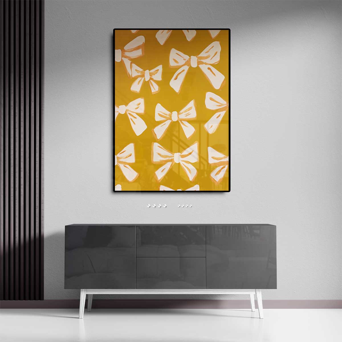 Vrolijke Strikjes op Oker – staande wandkunst voor woonkamer of interieur
