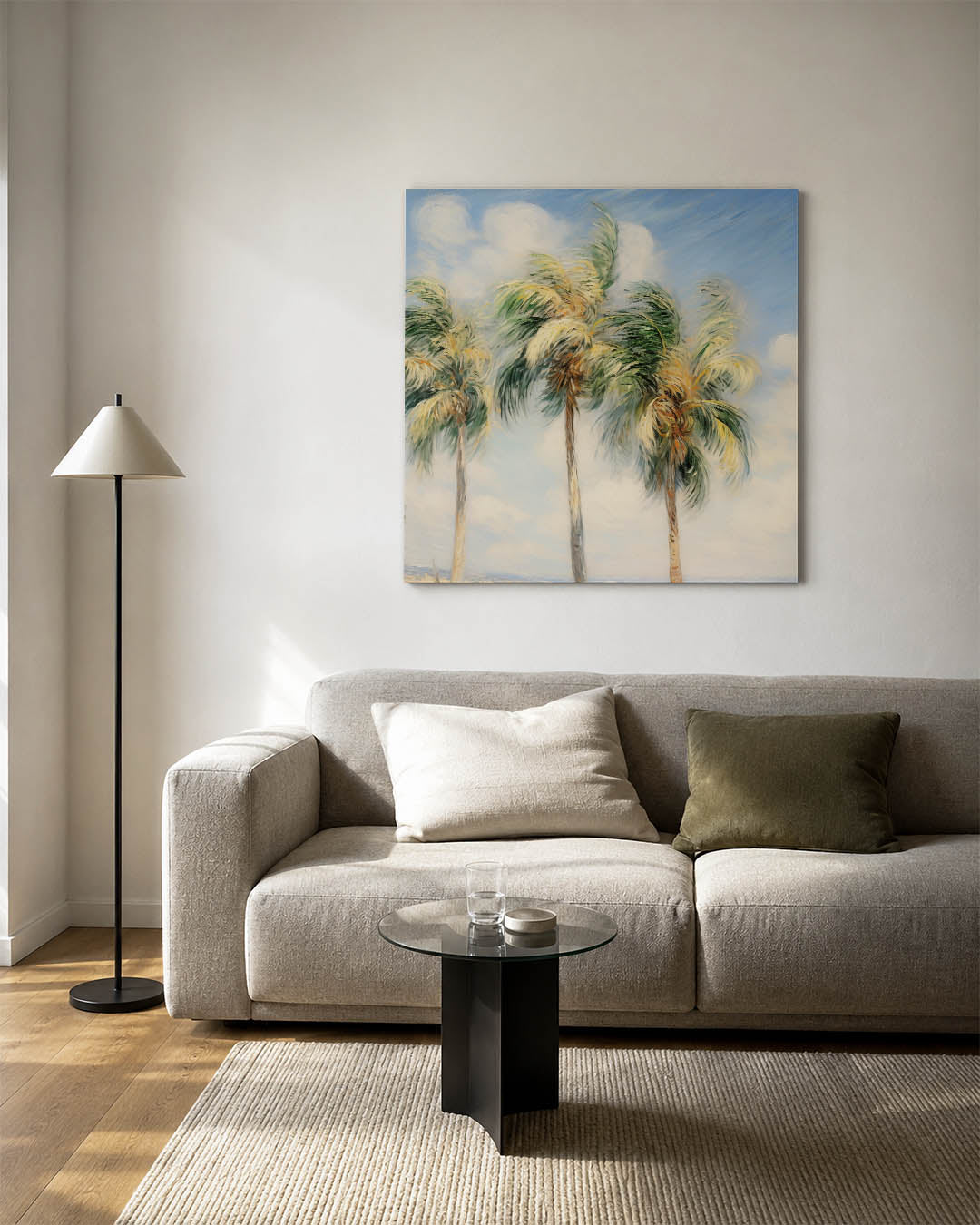 Tropische palmen kunstwerk – detailweergave – dit werk toont drie wuivende palmbomen tegen een blauwe lucht met witte wolken.