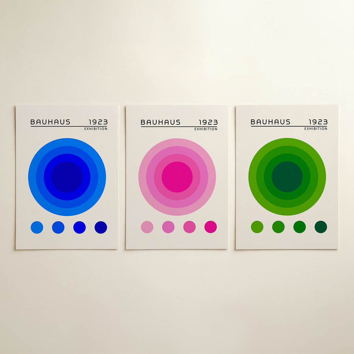 Cirkelharmonie posterset – detailweergave – deze posterset in drie delen toont een groot blauw cirkelpatroon met vier