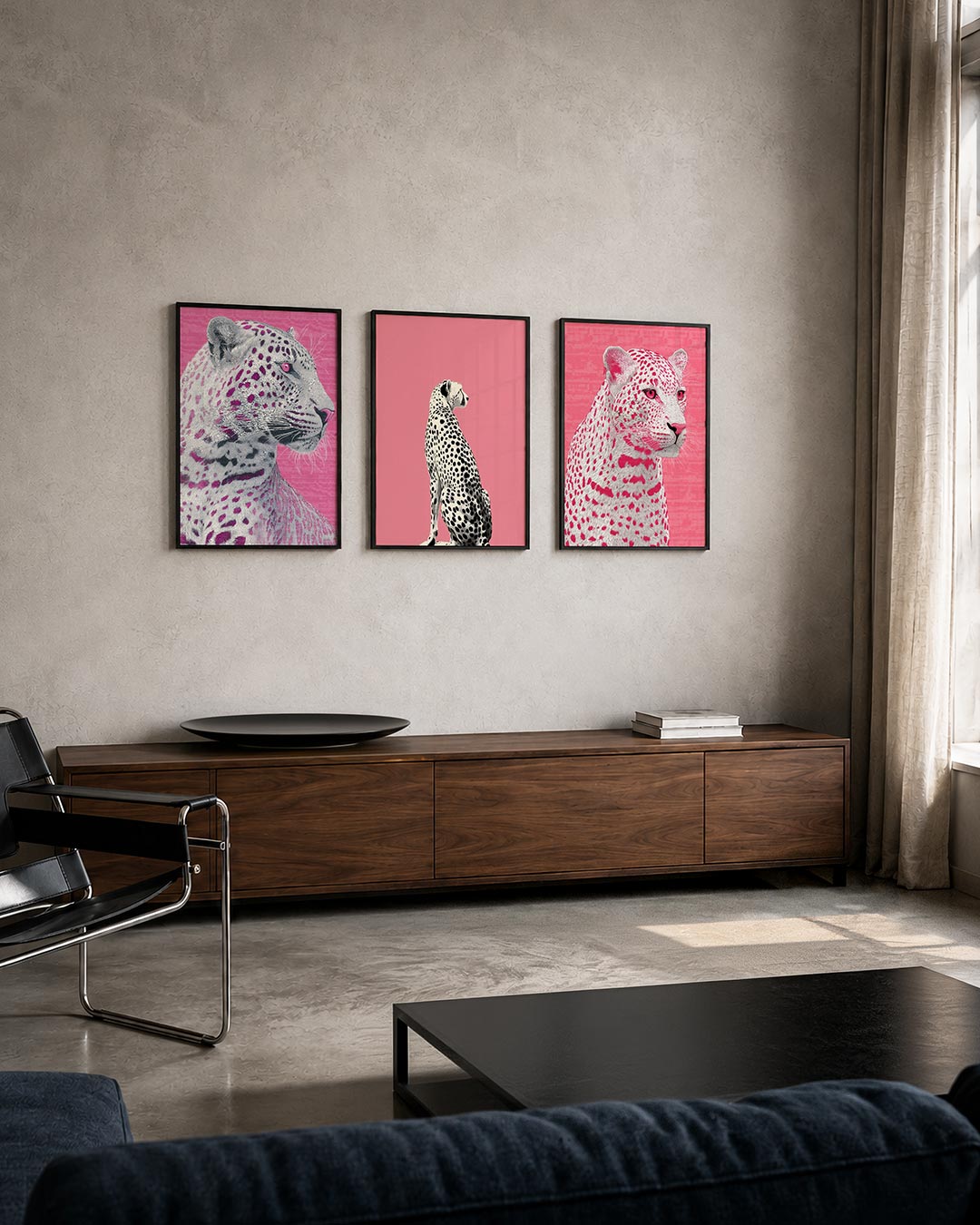 Roze luipaard portret posterset – tweede productweergave – een gedetailleerd luipaard met roze en paarse accenten