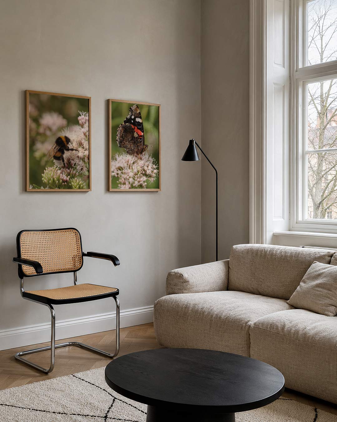Abstract posterset – tweede productweergave – een abstracte posterset met donkere tinten en een rustige visuele opbouw.