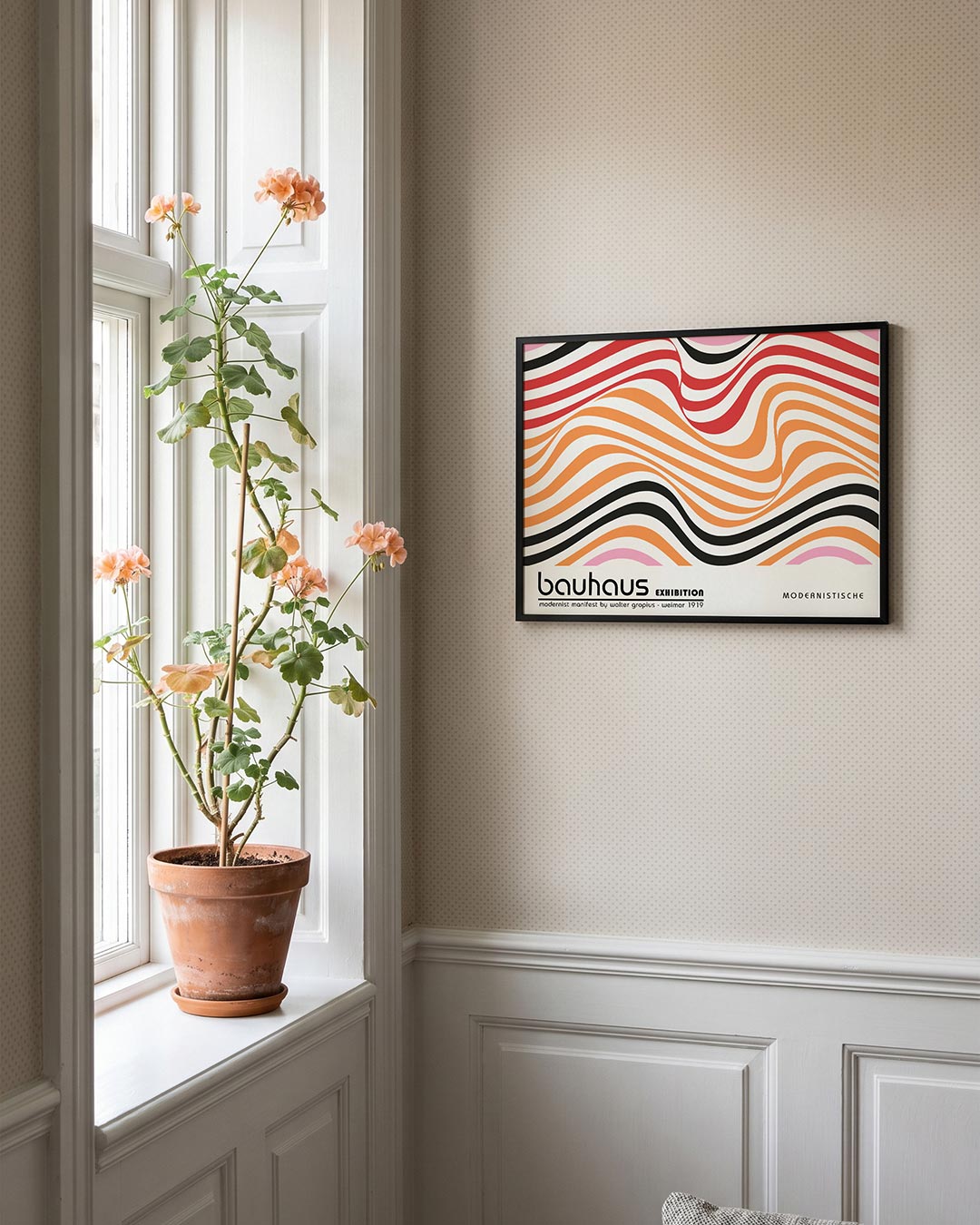Golvend lijnenspel – liggende Bauhaus poster voor aan de muur