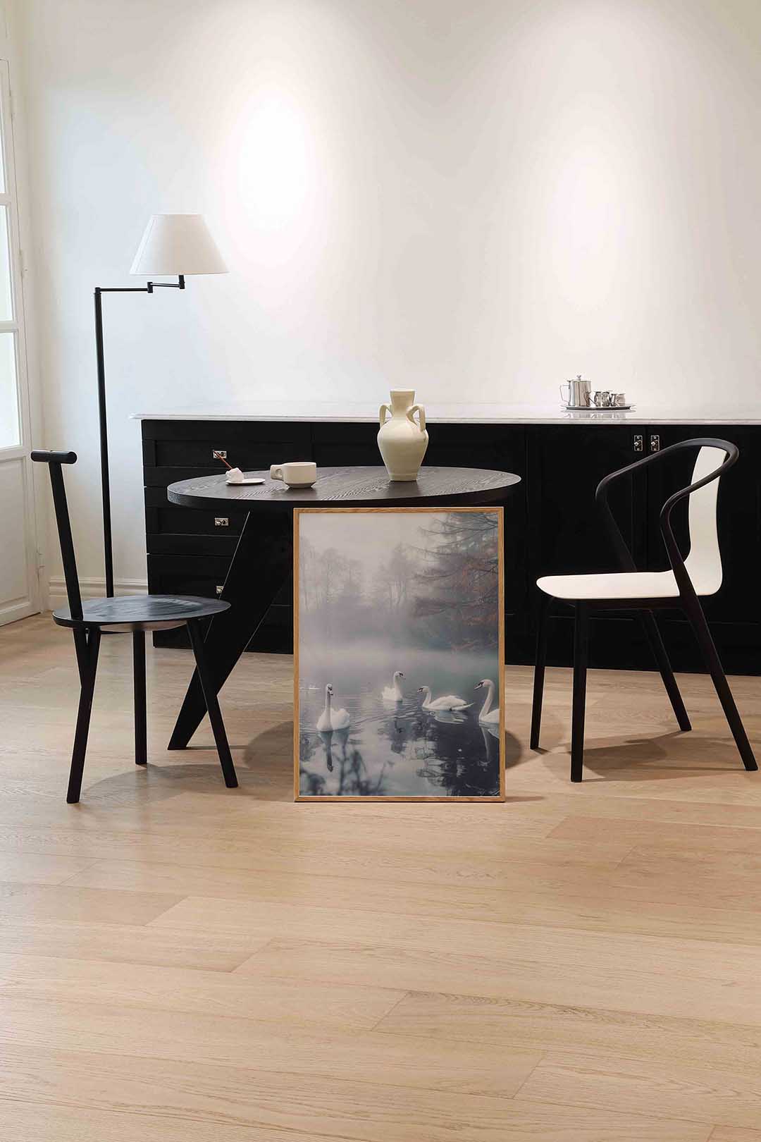 Zwanen in mistige vijver – abstracte wandkunst als portret poster