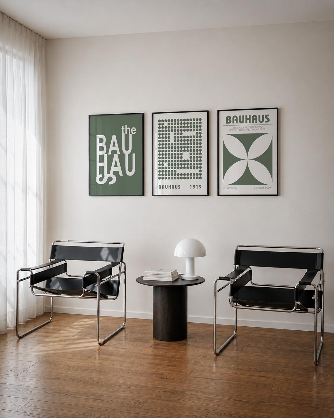 Typografisch spel posterset – tweede productweergave – witgekleurde letters vormen een speelse compositie op een grijsgroene