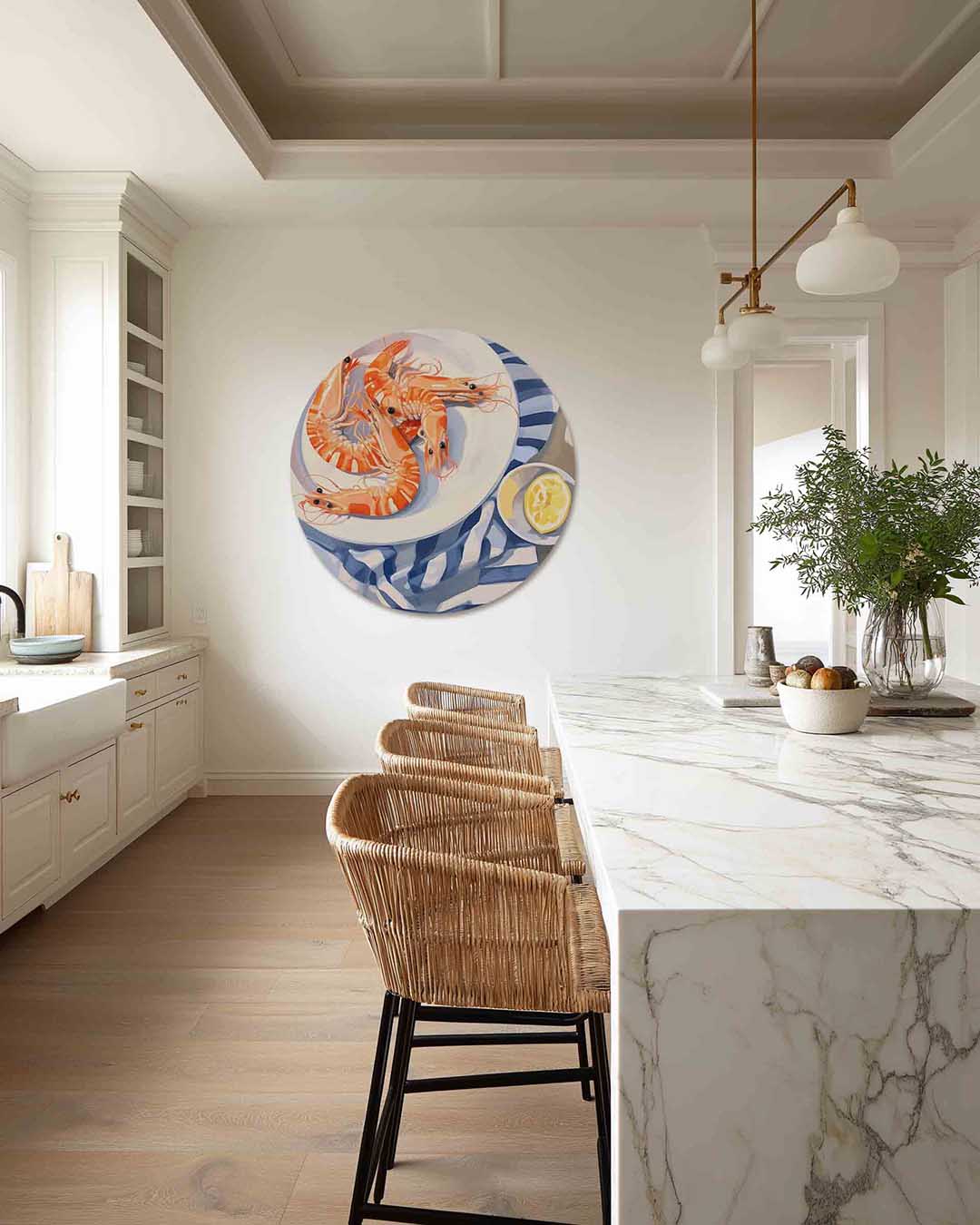 Garnalen op bord – abstracte muurcirkel als ronde wanddecoratie