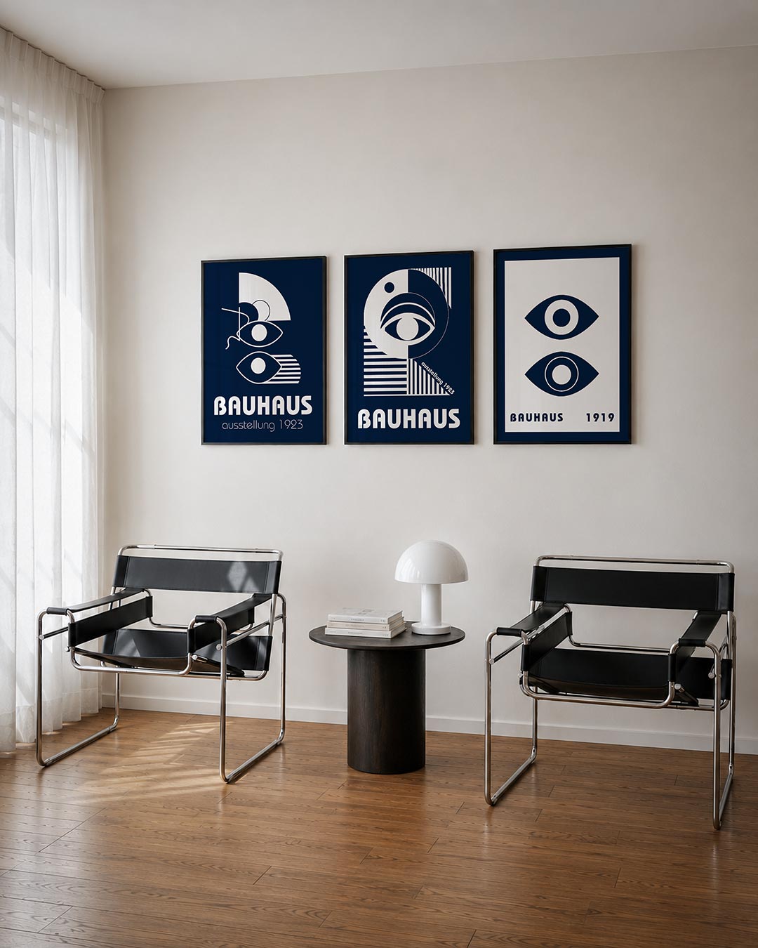 Vormen en lijnen driedelige posterset – deze posterset in drie delen toont een spel van witte geometrische vormen op een