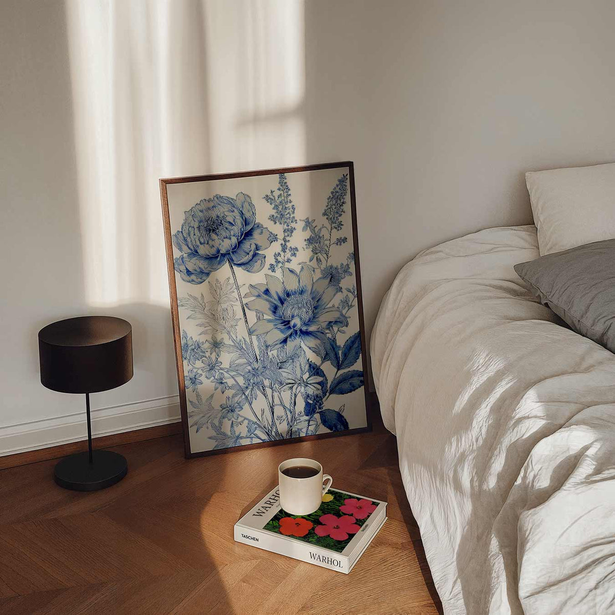 Blauwe Bloemenpracht – staande bloemen wanddecoratie van WallArtistic