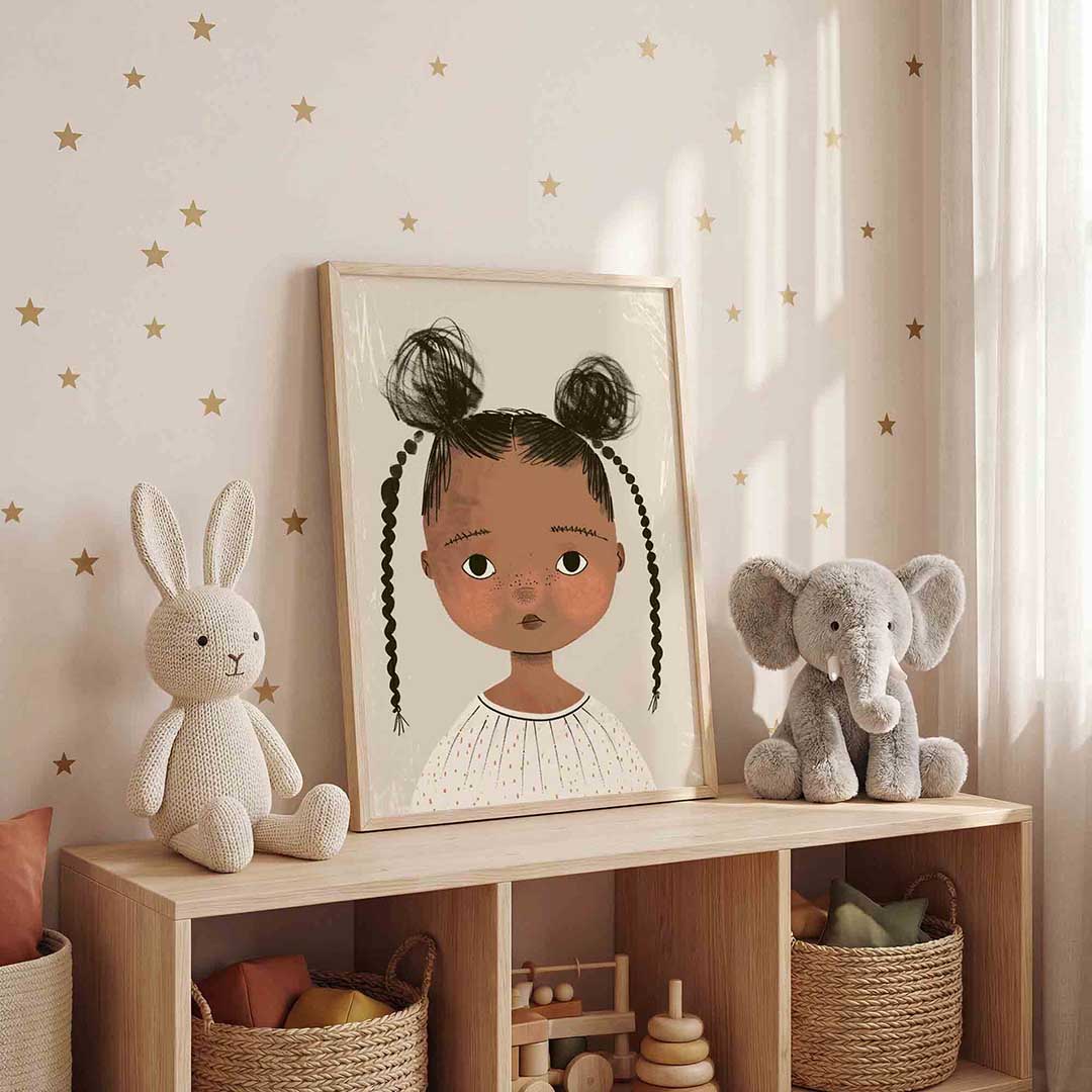 Meisje met vlechten – staande kinderkamer wanddecoratie van WallArtistic
