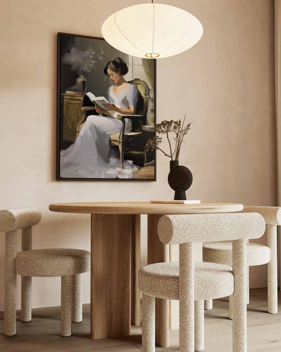 Vrouw Leest Boek aan het Raam – canvas wanddecoratie in portret formaat