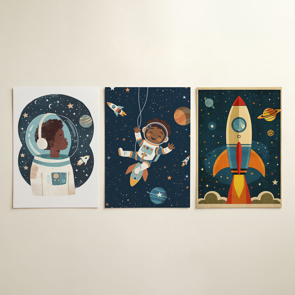 Sterren en ruimte driedelige posterset in interieur