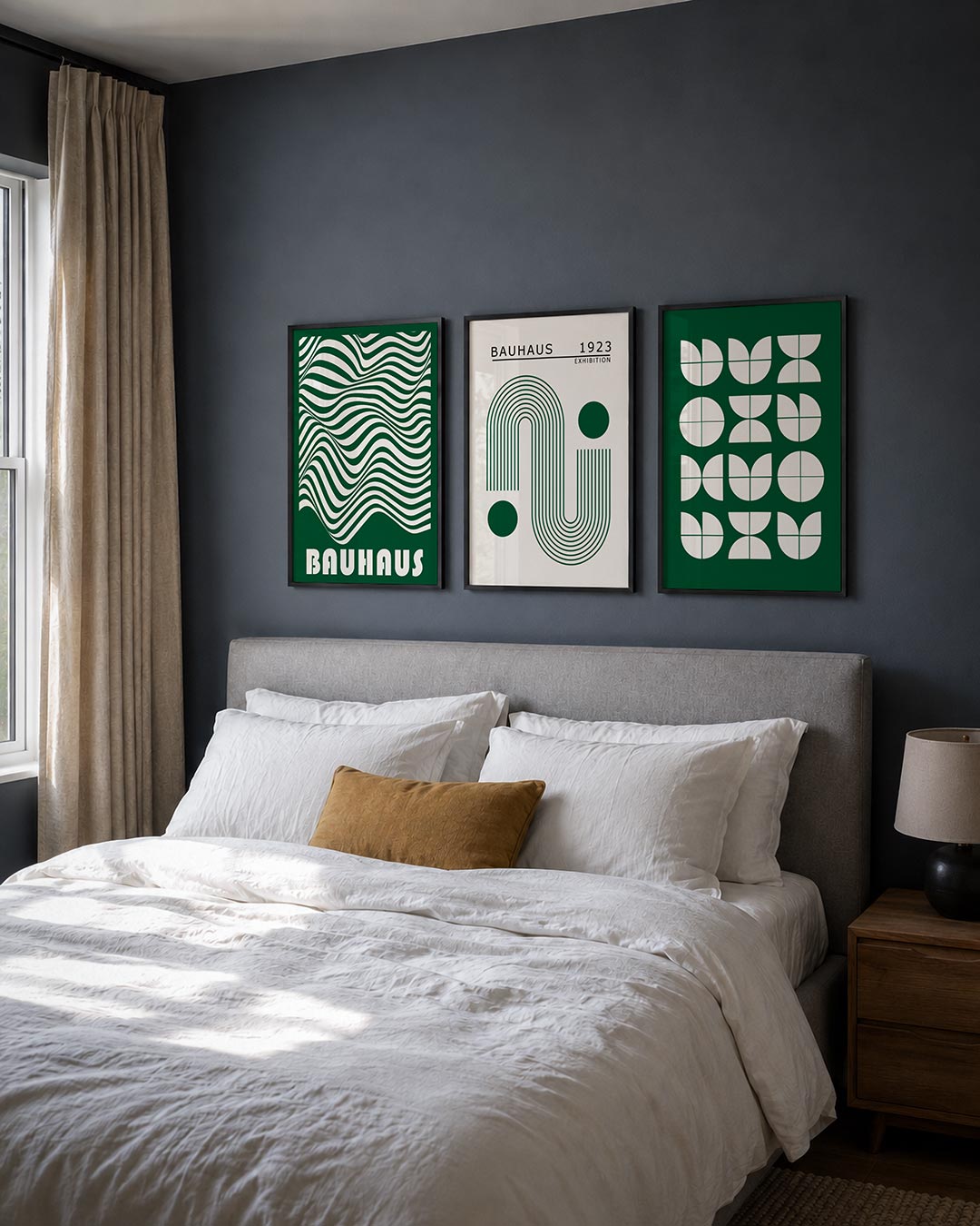 Golvend lijnenspel posterset – derde productweergave – deze posterset in drie delen toont vloeiende, golvende lijnen in groen