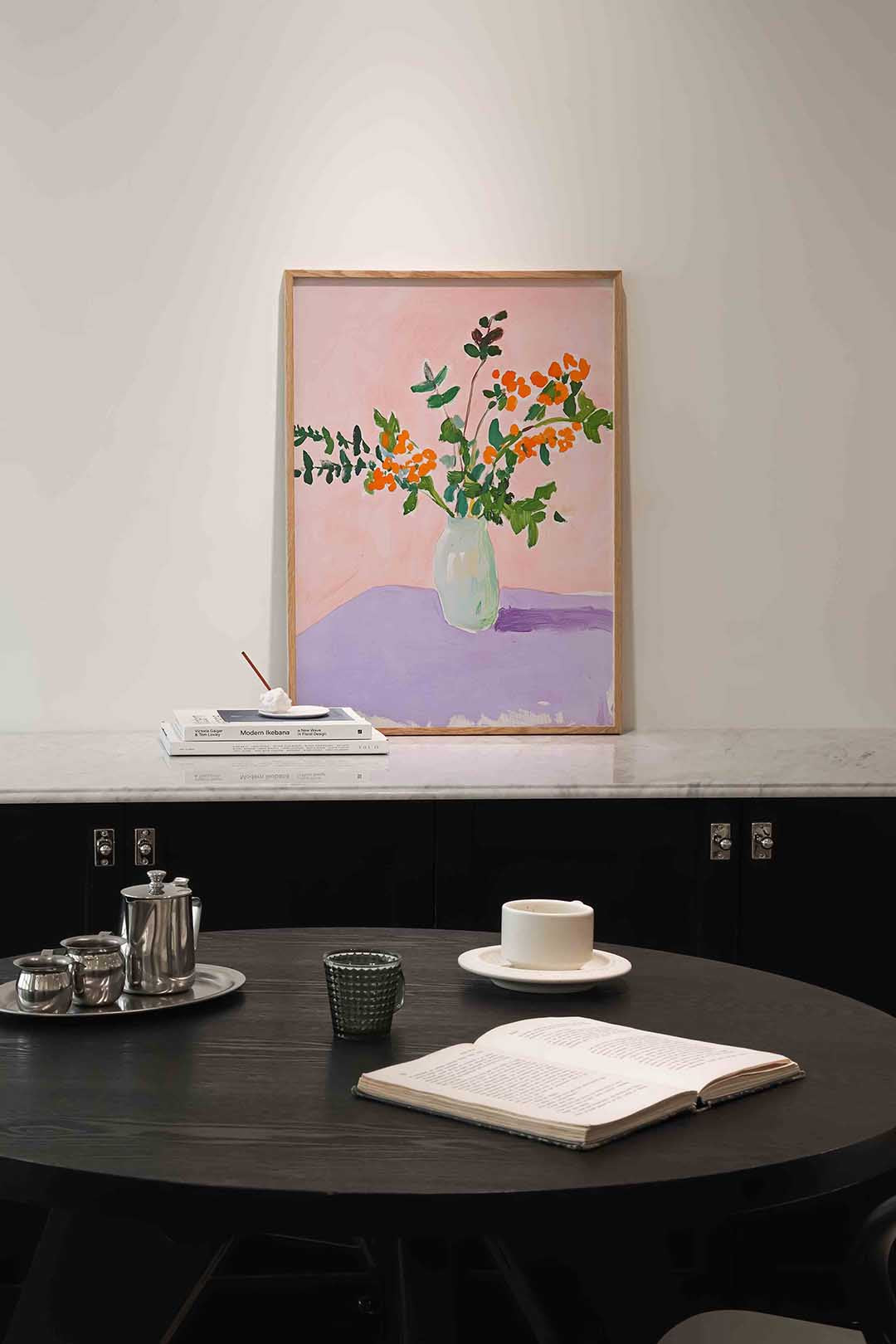 Bloemen in vaas – moderne poster in staand formaat