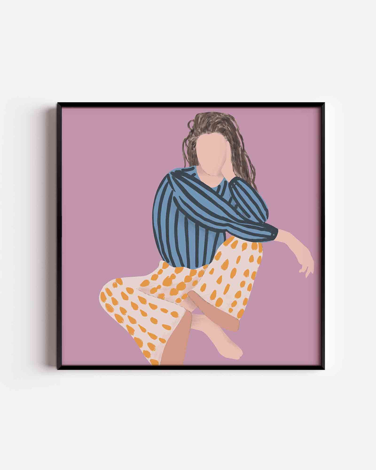 Vrouw in gestreepte blouse – vrouwelijk portret als vierkante poster
