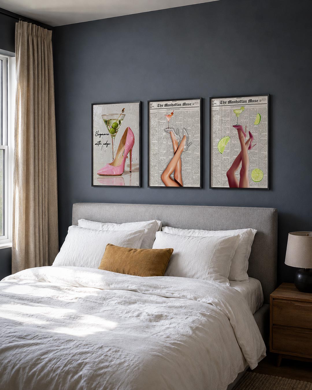 Stijlvolle combinatie posterset – detailweergave – een roze pump naast een martiniglas met olijven