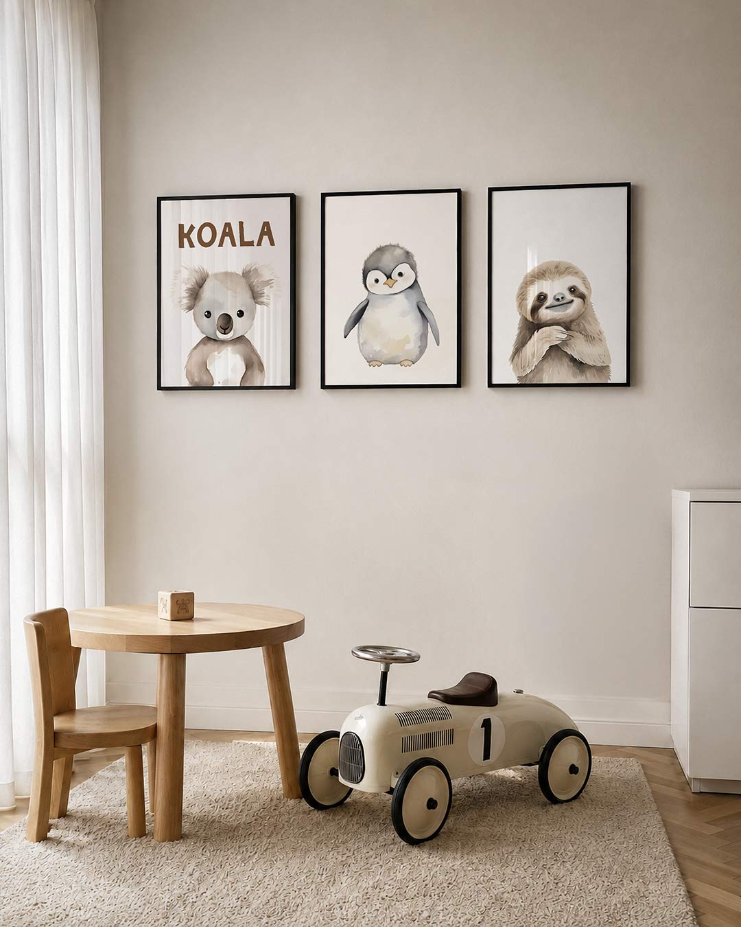 Zachte koala posterset – tweede productweergave – een schattige koala met pluizige oren en zachte kleuren