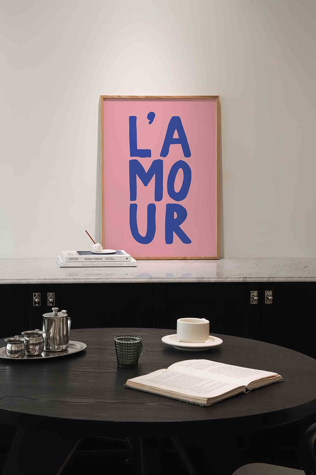 L'amour tekst – abstracte poster in staand formaat