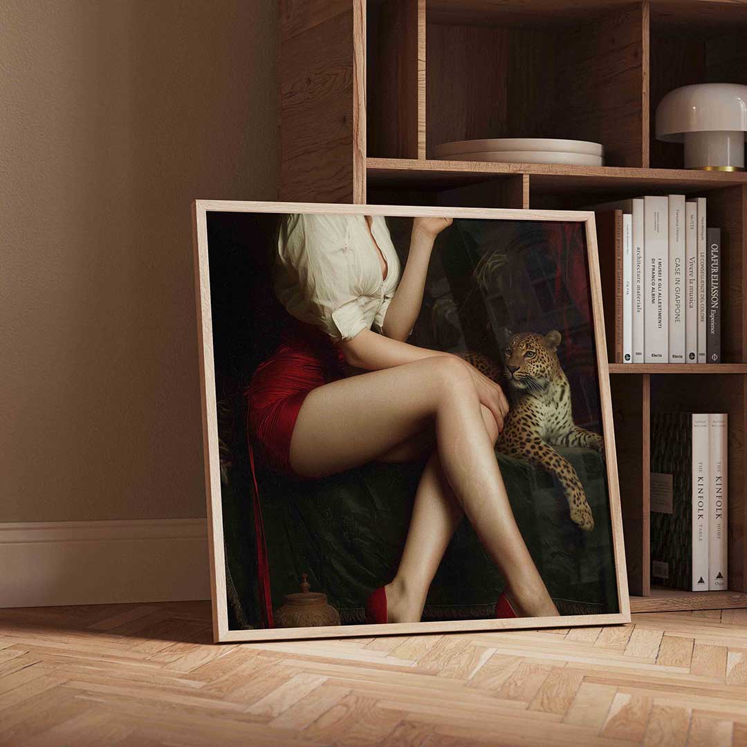 Vrouw met luipaard – vierkante Pop Art wanddecoratie van WallArtistic