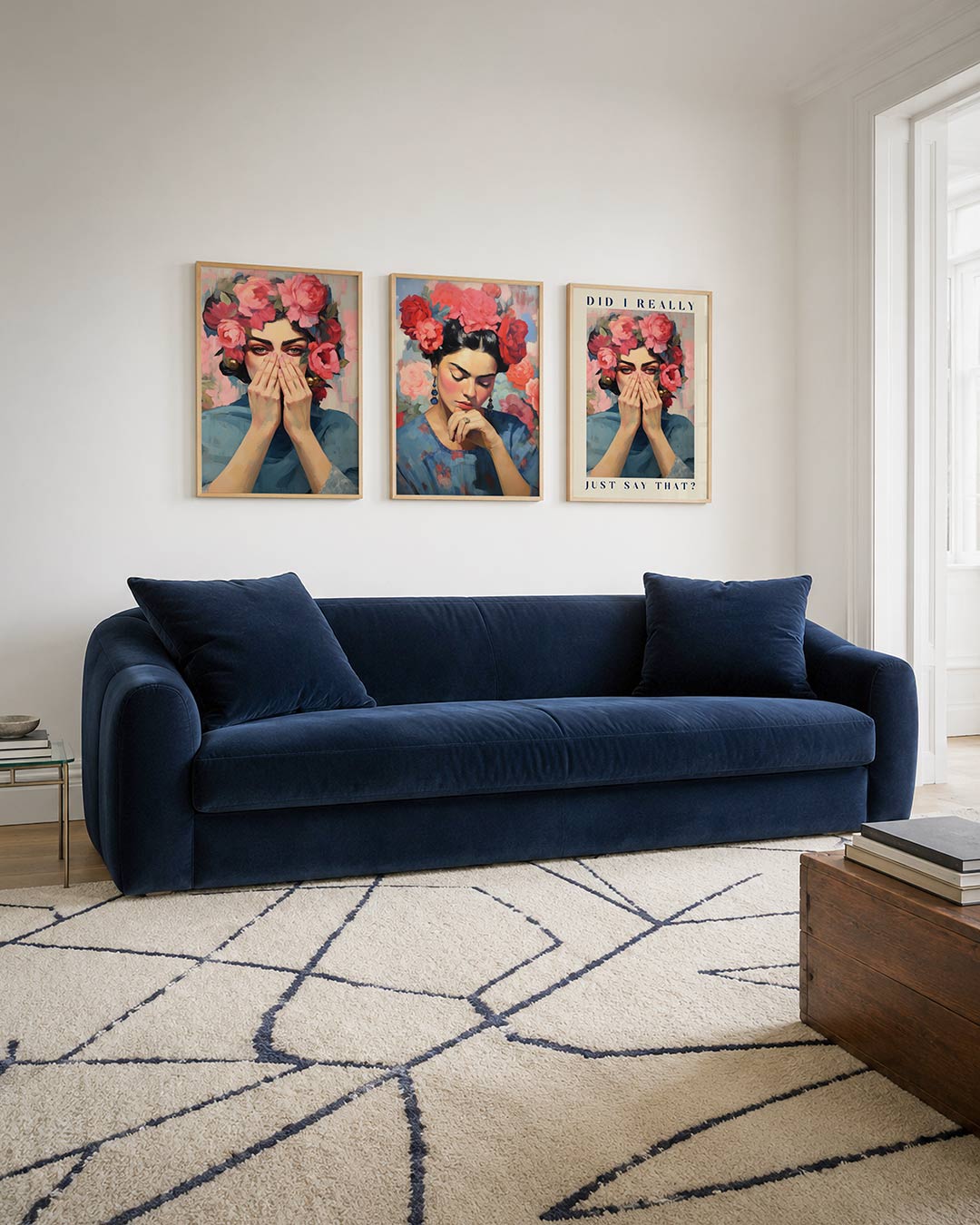 Bloemen en blik posterset – tweede productweergave – een vrouw met bloemen in haar haar, handen voor haar gezicht
