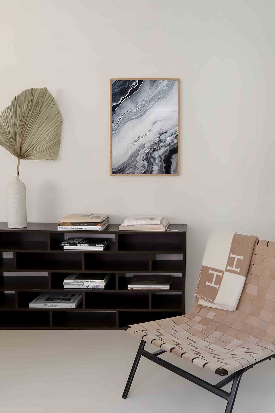 Golvende lijnen – zachte abstracte poster in staand formaat