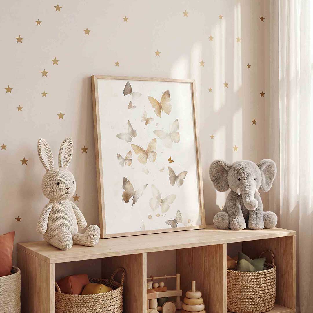 Vlinders in zachte tinten – staande kinderkamer wanddecoratie van WallArtistic