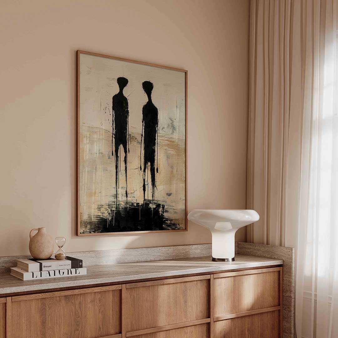Twee zwarte figuren – abstracte poster in staand formaat