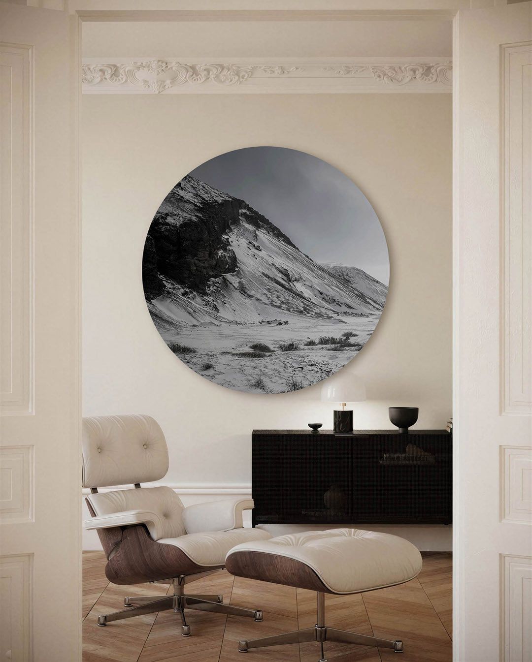 Besneeuwde berglandschap – fotografische muurcirkel voor aan de muur