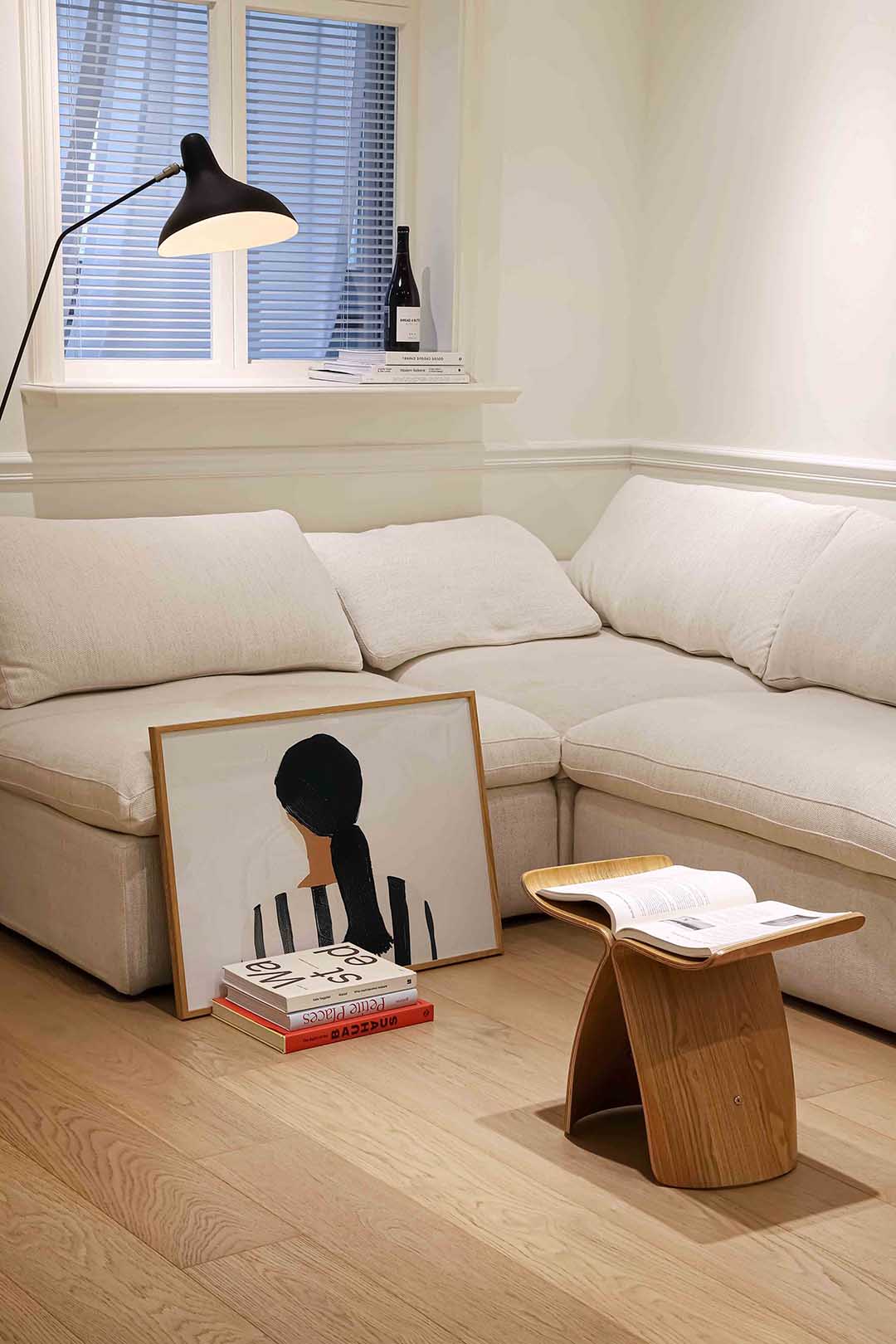 Vrouw met gestreepte trui – vrouwelijke portretkunst als landscape poster