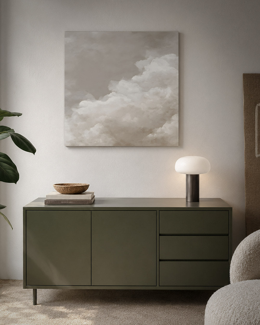 Zachte wolken kunstwerk – detailweergave – dit kunstwerk toont een compositie van zachte, vloeiende vormen in beige en wit