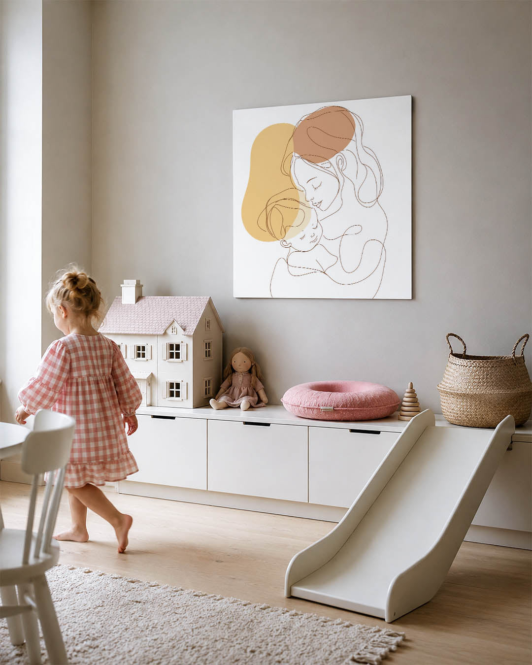 Lijntekening moeder en kind kunstwerk – tweede productweergave – dit werk toont een vloeiende lijntekening van een moeder en